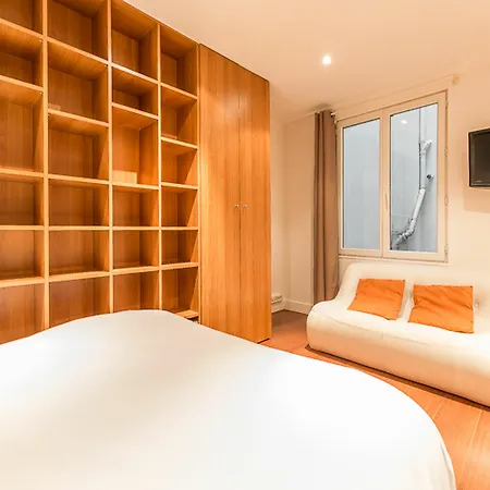 We - 75006 Latin Quarter * 파리