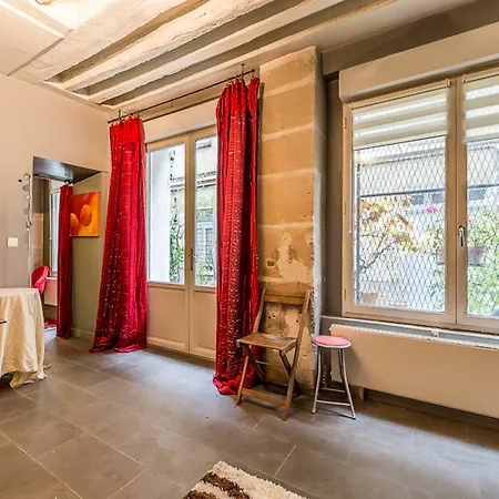 We - 75006 Latin Quarter Apartment Paris