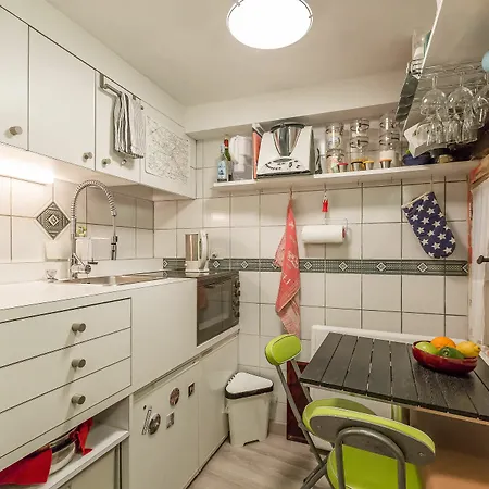 We - 75006 Latin Quarter Apartment Paris