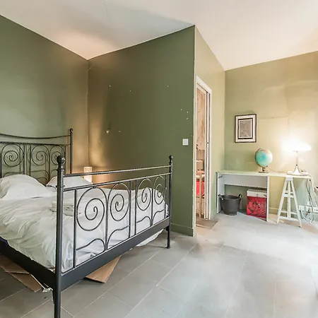 We - 75006 Latin Quarter Apartment