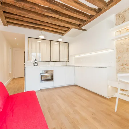 We - 75006 Latin Quarter Apartment