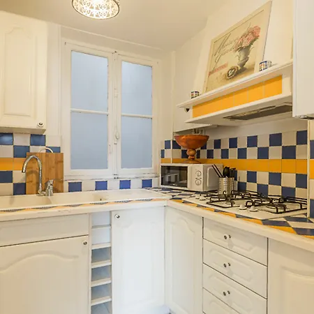 We - 75006 Latin Quarter Apartment